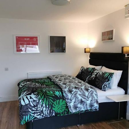 Stylish Studio Bungalow, Close To Cardiff Centre Extérieur photo