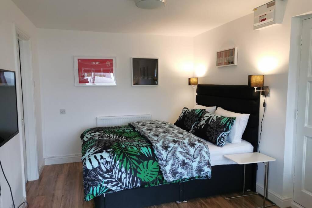 Stylish Studio Bungalow, Close To Cardiff Centre Extérieur photo