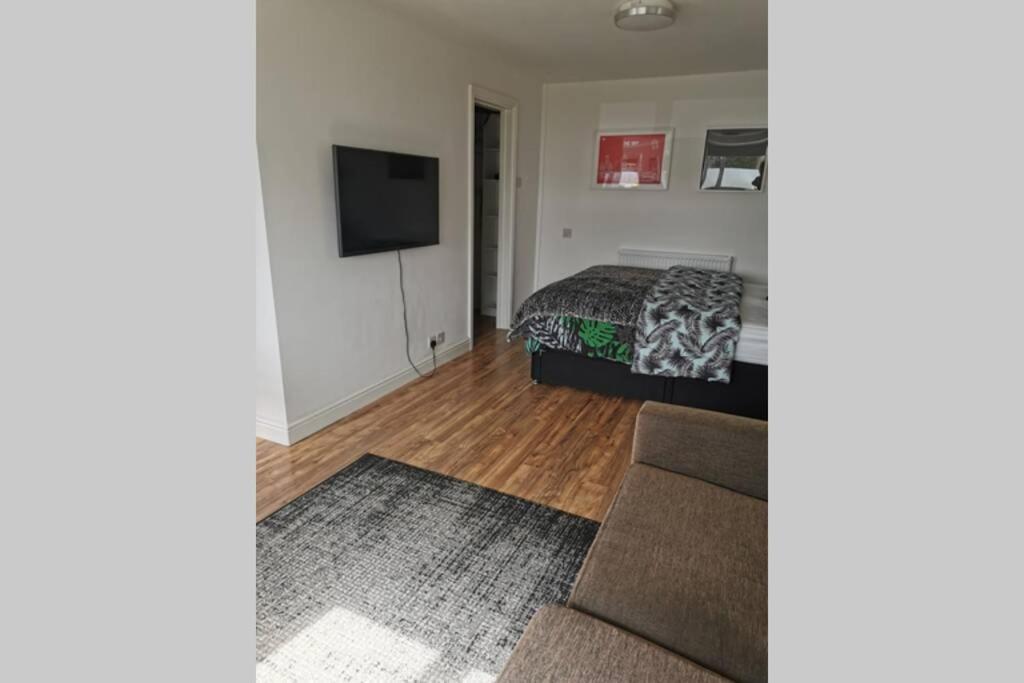 Stylish Studio Bungalow, Close To Cardiff Centre Extérieur photo